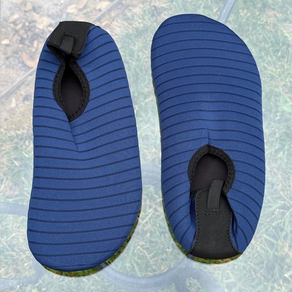 NIB Seekway men's water shoes - size 38-39